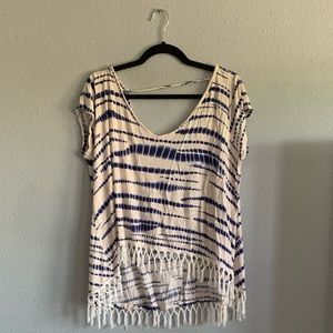 En Creme High-Low Fringe Top